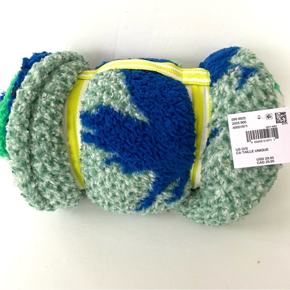 American Eagle Fleece Blanket, NWT - Picture 7 of 9